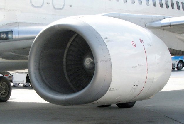 CFM56-3 engine nacelle on Boeing 737 Classic showing flattened underside